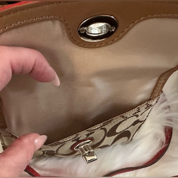 NEW!! Coach Park Dylan Crossbody Wallet | Signature Khaki & Cherry Red | NWOT - Picture 4 of 6